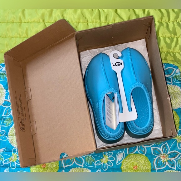 NWT BigKids Sz-4 UGG🧢Blue Sandals-Very Rugged Australian Outback Fun, So Comfy🎄 - Picture 2 of 16